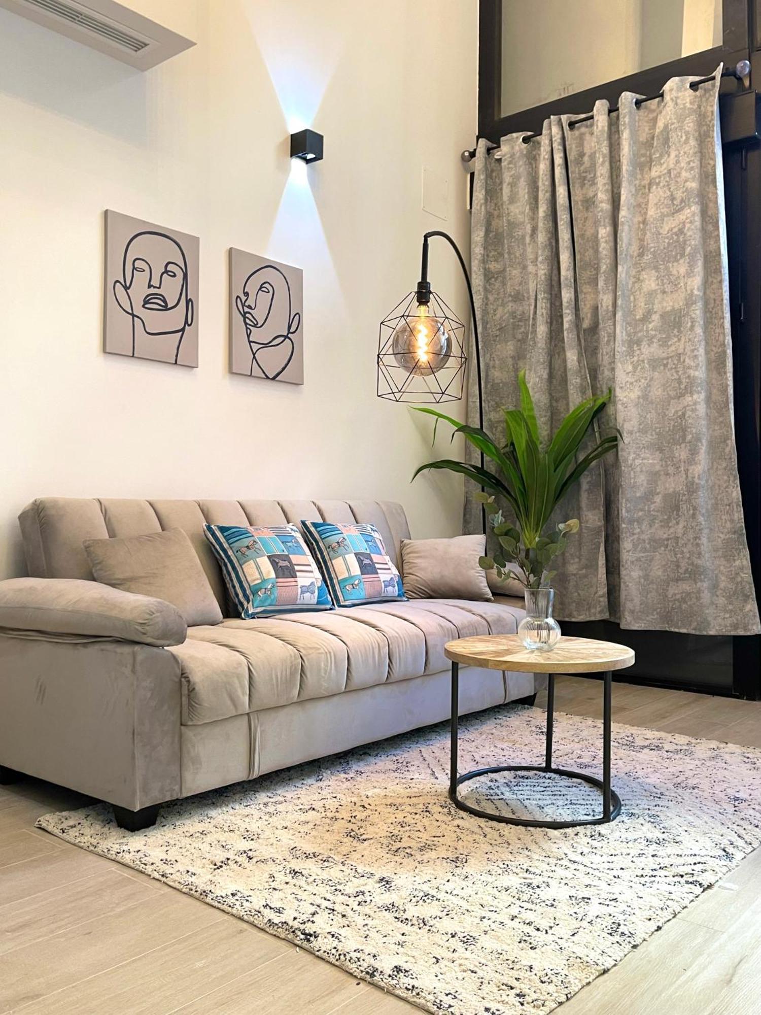 R&K Atocha Apartment Madrid Ngoại thất bức ảnh